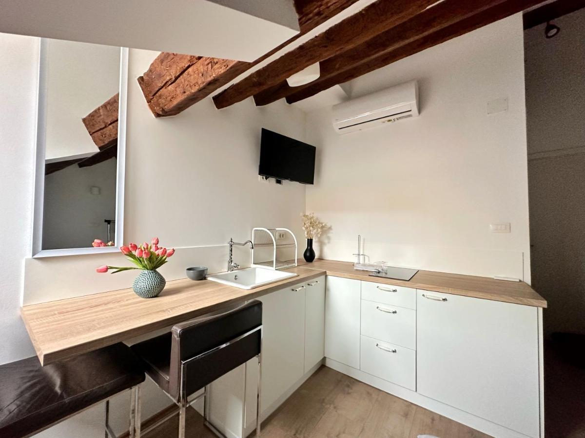 Romeo Apartments Rovigno Екстериор снимка